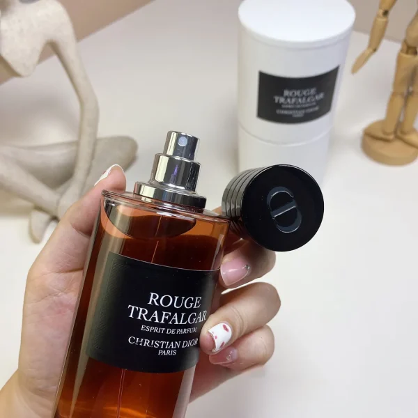 Dior Trafalgar Essence 125ml - Image 2