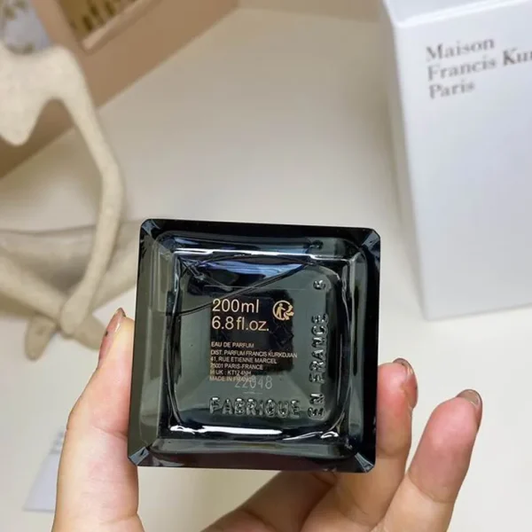 MFK Francis Kurjian Satin Ebony Mood Perfume 200ml Black Bottle Unisex Perfume - Image 5