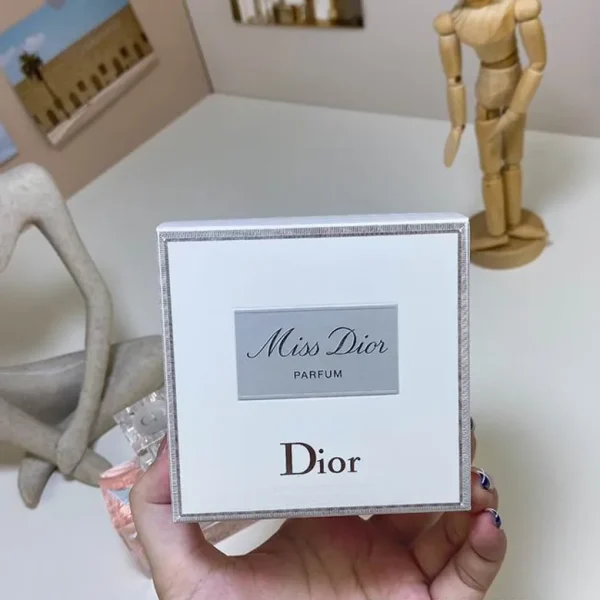 Miss Dior Floral Sweetheart perfume 100ml - Image 5