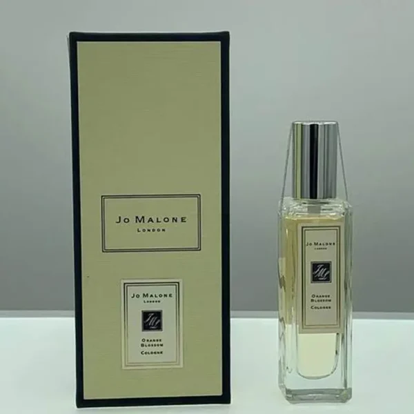 Jo Malone London: One bottle per person for Jo Malone, a high-end popular fragrance of British pear, blue wind chime, and sea salt. Specification: 30ml - Image 2