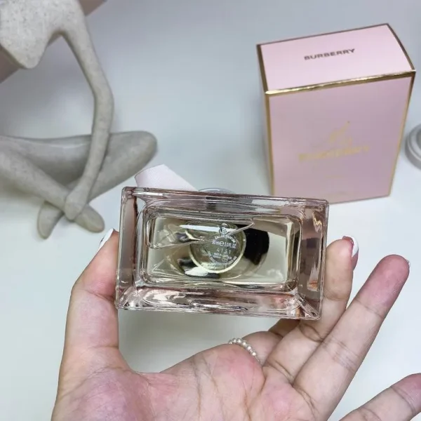 Burberry Women 90ml  (7) - Image 3