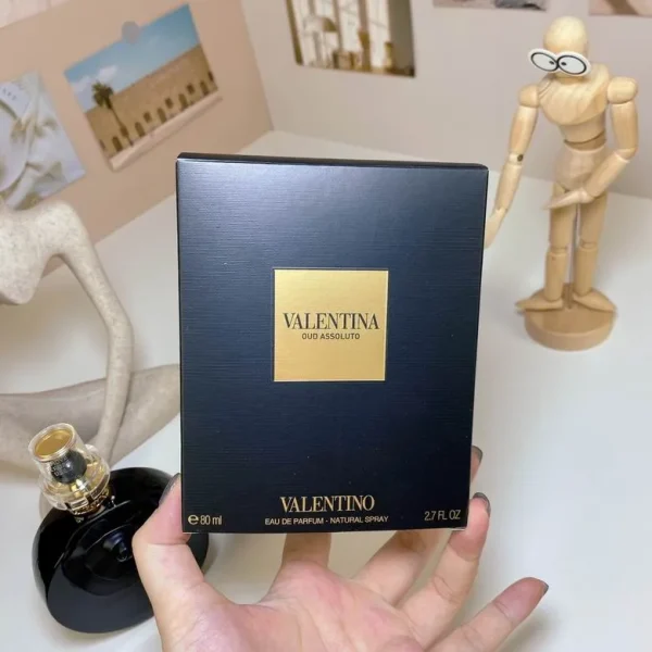 Valentino Black Carved Oud Essence 80ml - Image 2