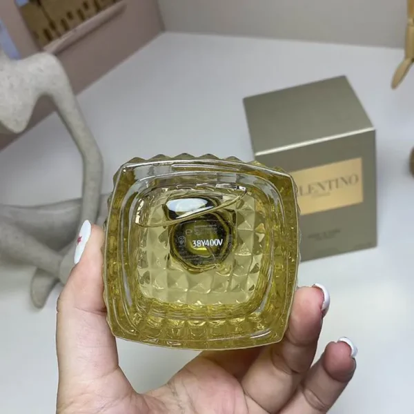 Valentino Roma Lady Gilded Edition (Dream of Gold) Women's Perfume 100ml - Image 3