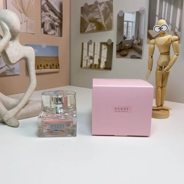 Gucci Classic Women's Name II 50ml - Image 5