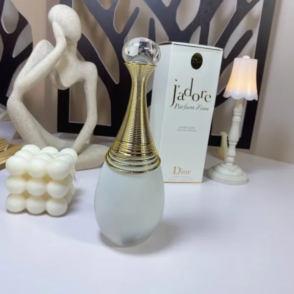 Dior New Product | True Me Pure White Fragrant Song - Image 5