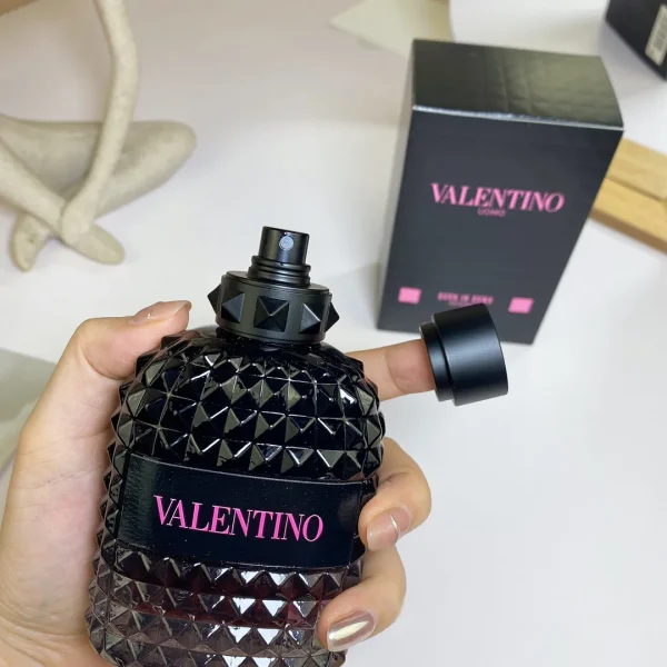 Valentino Roma Men's Hot Edition/Mr. Dark Night 100ml - Image 2