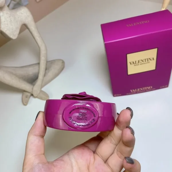 Valentino Rose Red Carved Rose Pure 80ml - Image 5