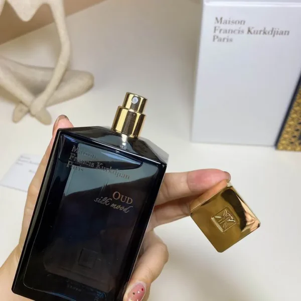 MFK Francis Kurjian Satin Ebony Mood Perfume 200ml Black Bottle Unisex Perfume - Image 3