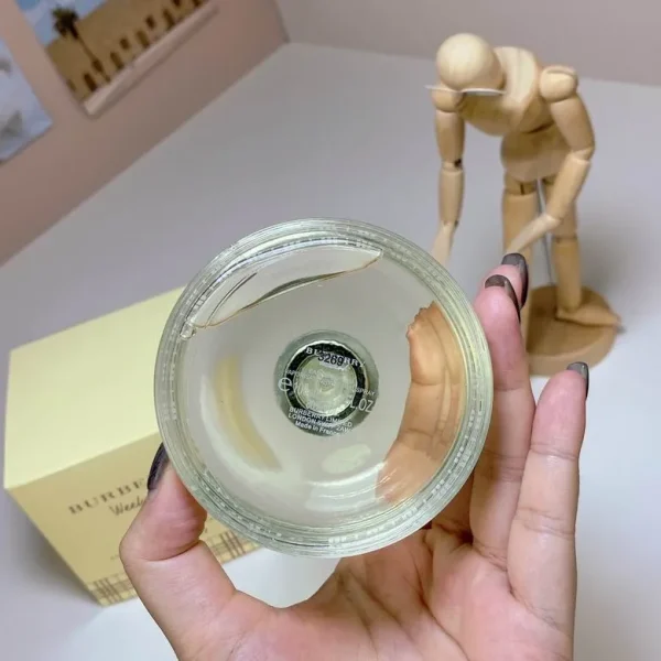 Burberry 100ml  (7) - Image 3