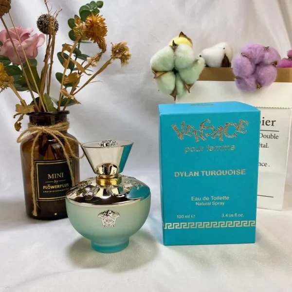 Versace Dylan Blue Eau de Toilette 100ml - Image 5