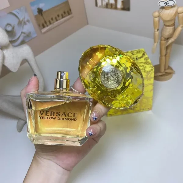 Versace Yellow Diamond EDP 90ml - Image 4
