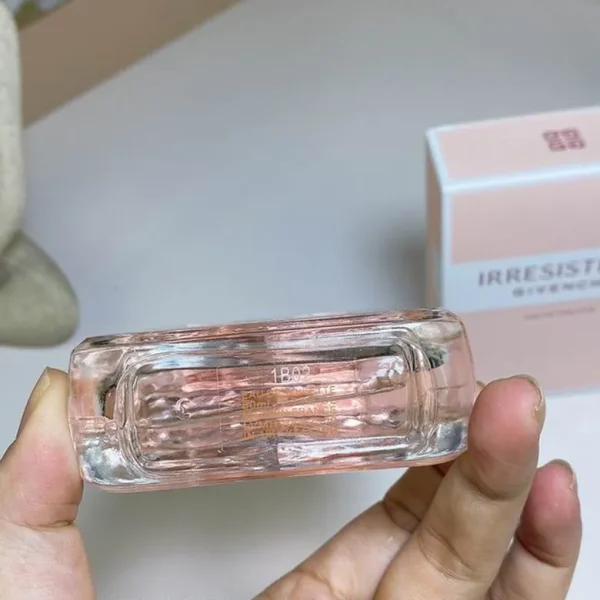 Givenchy Perfume 80ml  (3) - Image 4