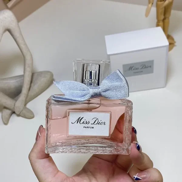 Miss Dior Essence Miss Dior Parfum 2024