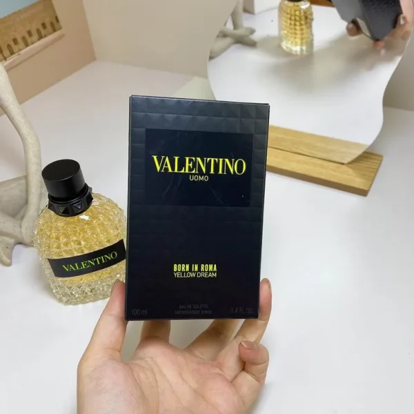 Valentino Uomo Born In Roma Yellow Dream/Afternoon Boy 100ml - Image 2