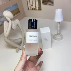Dior GRIS DIOR (Montaigne Salon) perfume 40ml