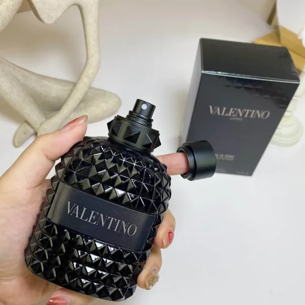 Valentino Uomo Born In Roma Rockstud Noir (100ml) - Image 2